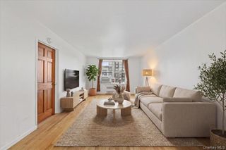 3176 Decatur Avenue 3A, Bronx, NY 10467