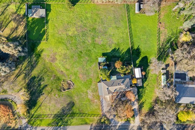 21798 Papoose Drive, Palo Cedro, CA 96073