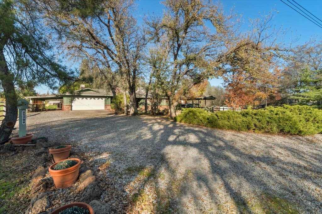 21798 Papoose Drive, Palo Cedro, CA 96073