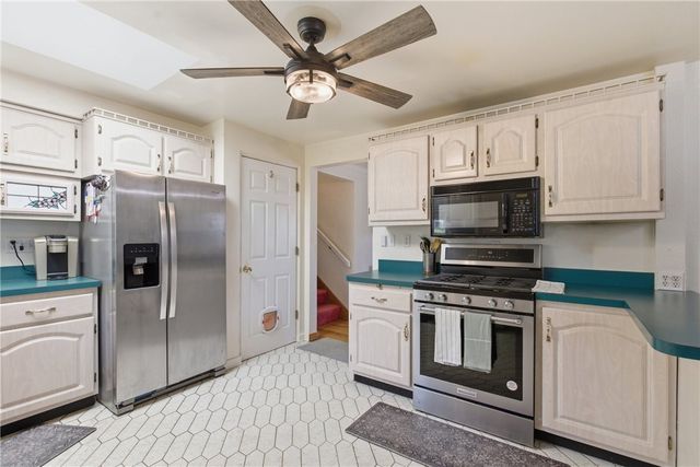 103 Manchester Dr, Hempfield Twp, PA 15642