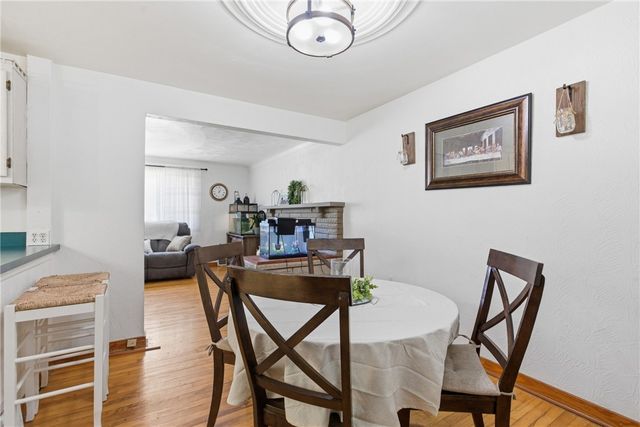 103 Manchester Dr, Hempfield Twp, PA 15642