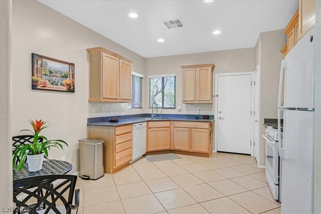 6097 FALCONER Avenue, Las Vegas, NV 89122