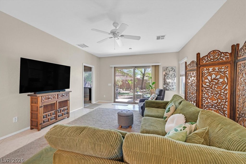 6097 FALCONER Avenue, Las Vegas, NV 89122 — photo 5