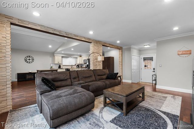 16115 Bayham Court, Clinton Township, MI 48038