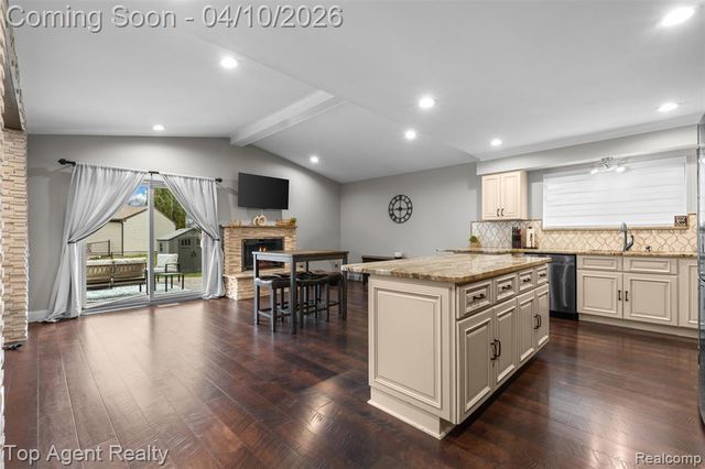 16115 Bayham Court, Clinton Township, MI 48038
