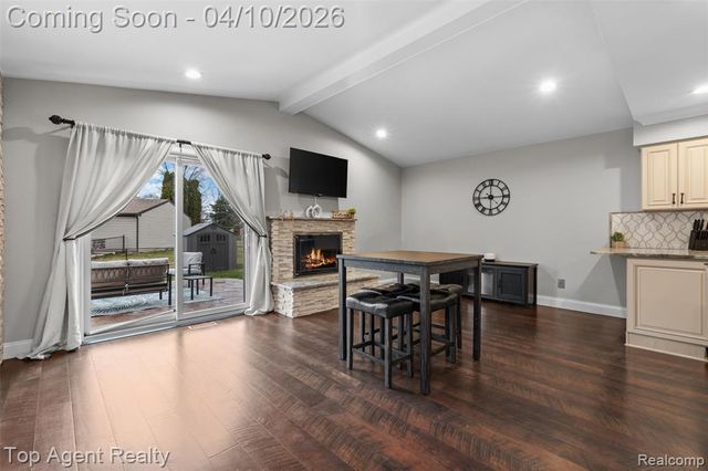 16115 Bayham Court, Clinton Township, MI 48038