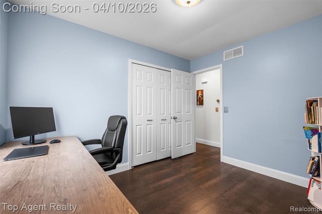 16115 Bayham Court, Clinton Township, MI 48038