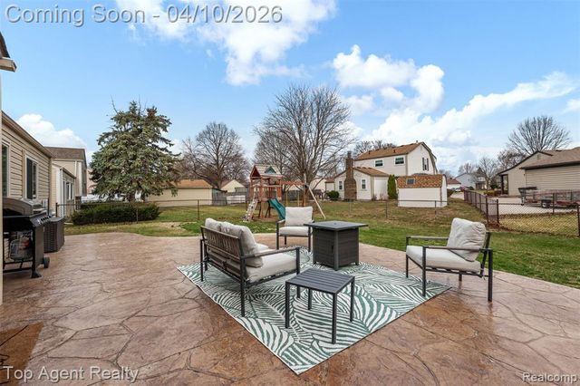 16115 Bayham Court, Clinton Township, MI 48038