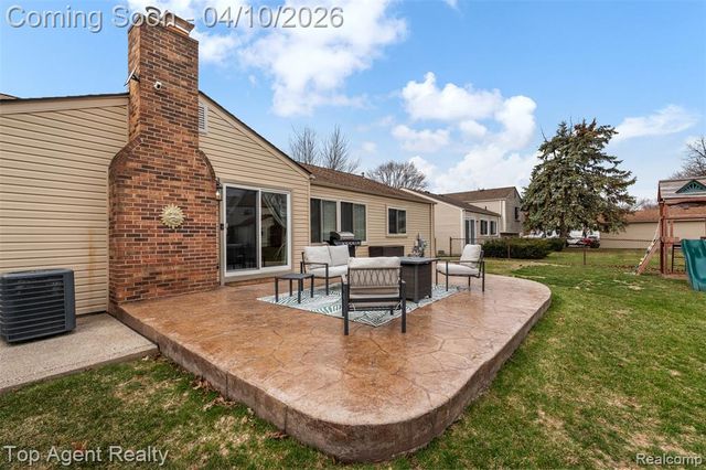 16115 Bayham Court, Clinton Township, MI 48038