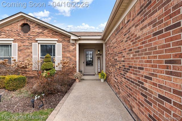 16115 Bayham Court, Clinton Township, MI 48038
