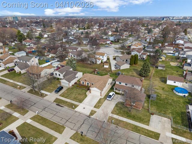 16115 Bayham Court, Clinton Township, MI 48038