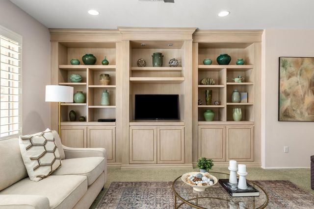 36492 Crown Street, Palm Desert, CA 92211