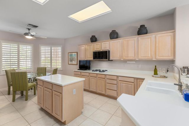 36492 Crown Street, Palm Desert, CA 92211