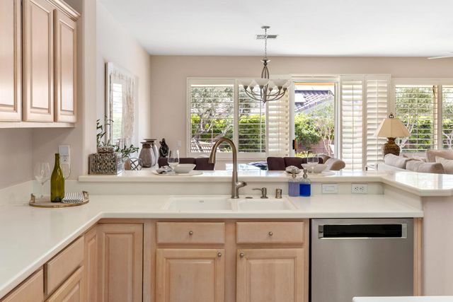 36492 Crown Street, Palm Desert, CA 92211