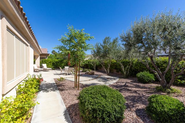 36492 Crown Street, Palm Desert, CA 92211