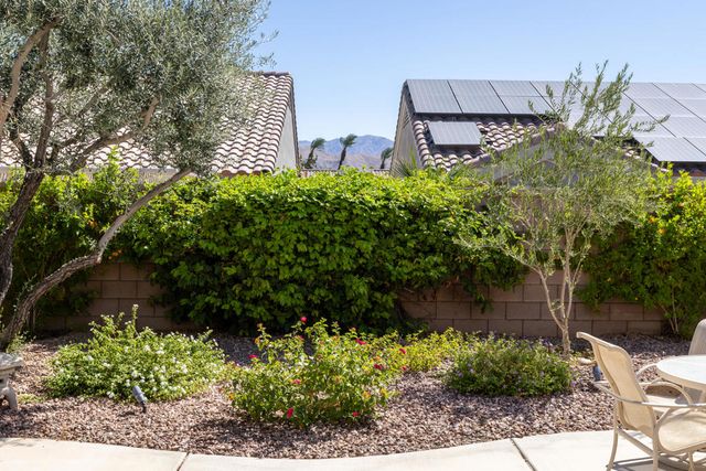 36492 Crown Street, Palm Desert, CA 92211