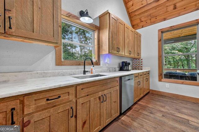 232 Ridge Oaks Way, Ellijay, GA 30540
