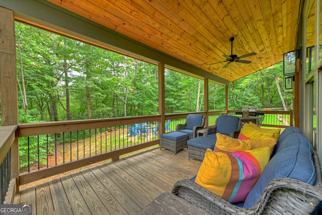 232 Ridge Oaks Way, Ellijay, GA 30540