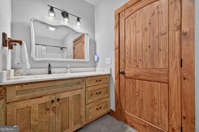 232 Ridge Oaks Way, Ellijay, GA 30540