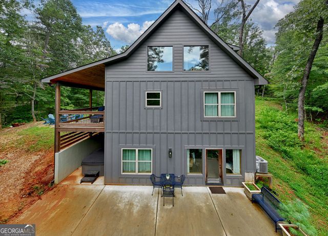 232 Ridge Oaks Way, Ellijay, GA 30540