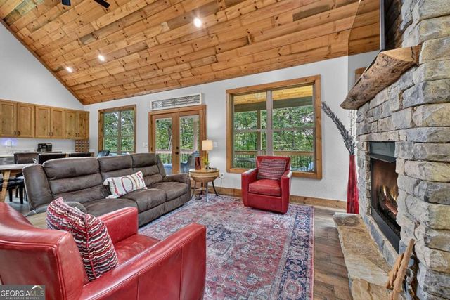 232 Ridge Oaks Way, Ellijay, GA 30540