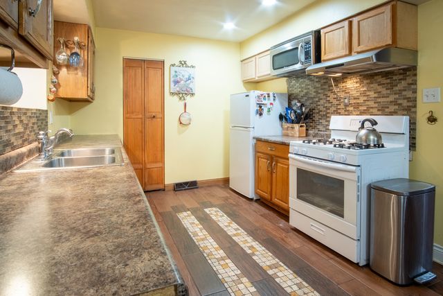 15222 Hamlin Avenue, Midlothian, IL 60445