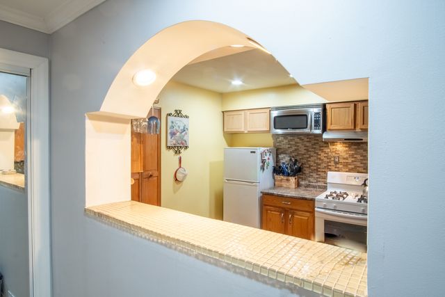 15222 Hamlin Avenue, Midlothian, IL 60445