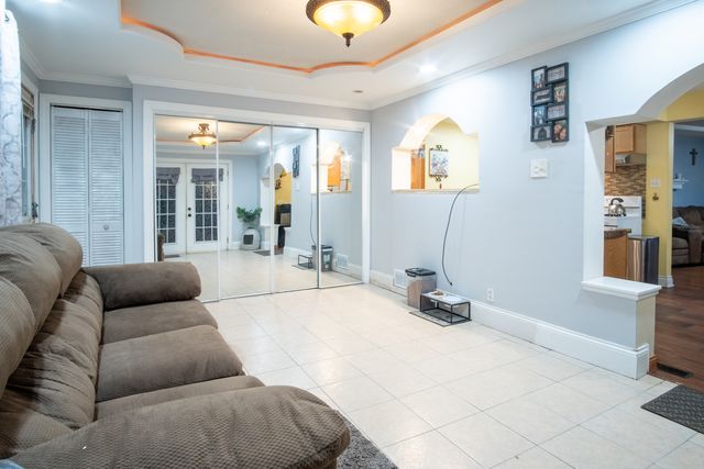 15222 Hamlin Avenue, Midlothian, IL 60445