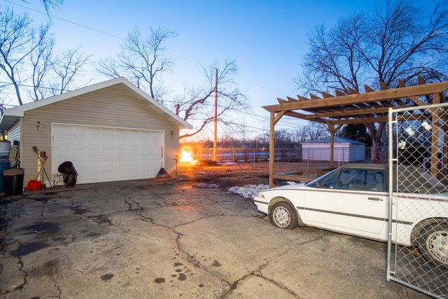 15222 Hamlin Avenue, Midlothian, IL 60445