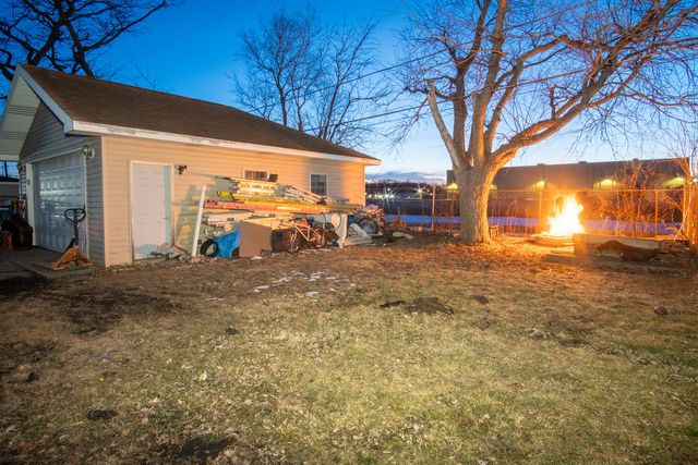 15222 Hamlin Avenue, Midlothian, IL 60445