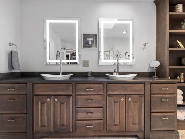 59 Posada Dr, Pueblo, CO 81005