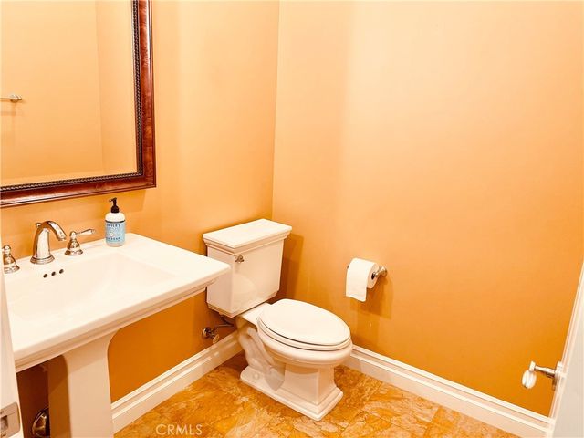 3915 Prado De Las Frutas, Calabasas, CA 91302