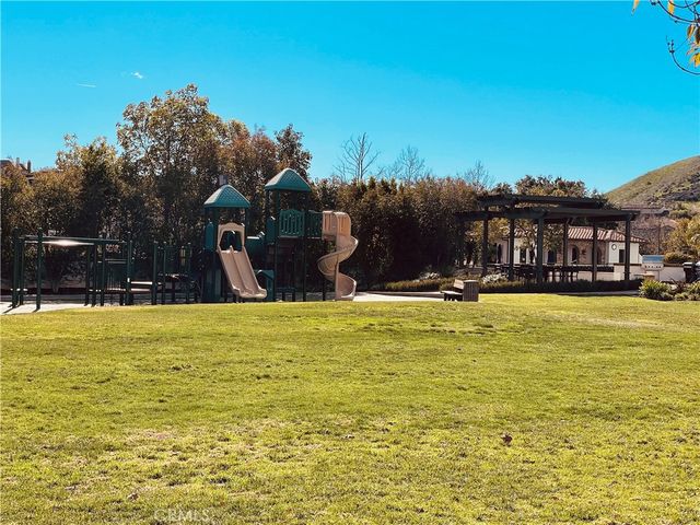 3915 Prado De Las Frutas, Calabasas, CA 91302