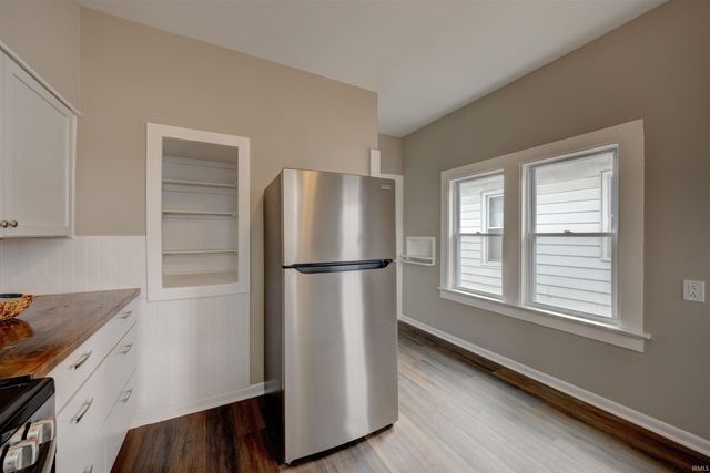 1225 S Bedford Avenue, Evansville, IN 47713