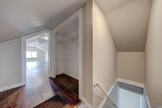 1225 S Bedford Avenue, Evansville, IN 47713