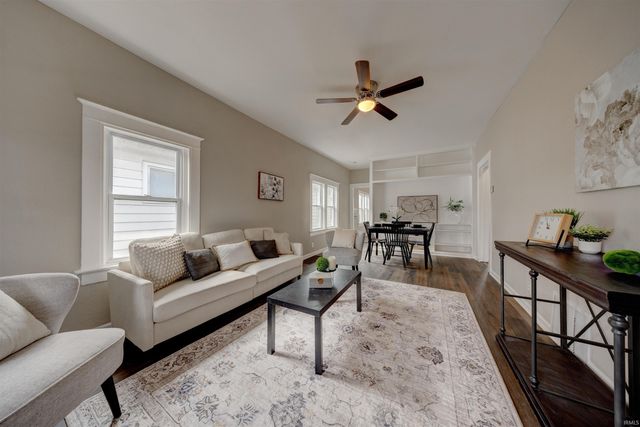 1225 S Bedford Avenue, Evansville, IN 47713