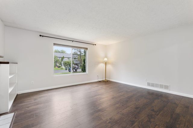6376 Hyland Drive, Dublin, OH 43017