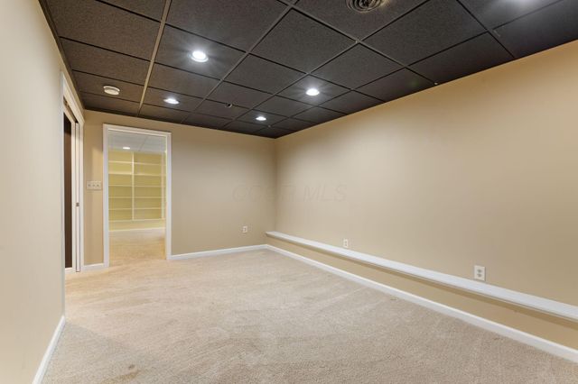 6376 Hyland Drive, Dublin, OH 43017