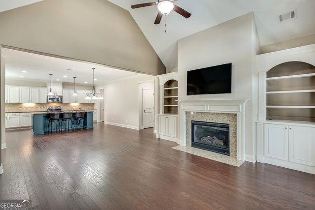 2785 Middlecreek Way, Cumming, GA 30041
