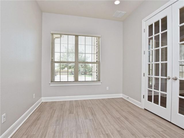 2208 Legend Hill DR, Leander, TX 78641