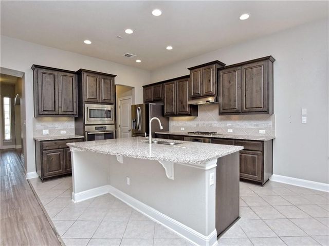2208 Legend Hill DR, Leander, TX 78641
