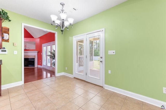 221 Hathersage Drive, Kathleen, GA 31047