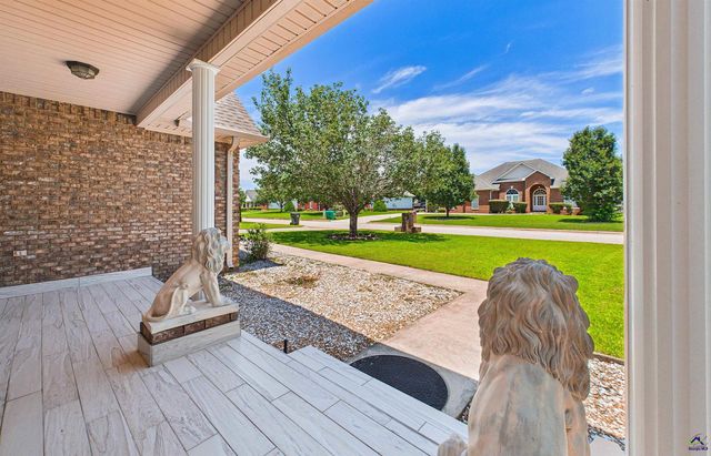 221 Hathersage Drive, Kathleen, GA 31047
