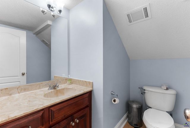 221 Hathersage Drive, Kathleen, GA 31047
