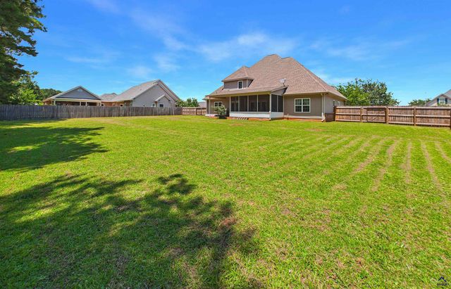 221 Hathersage Drive, Kathleen, GA 31047