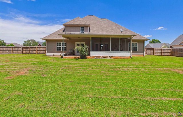 221 Hathersage Drive, Kathleen, GA 31047
