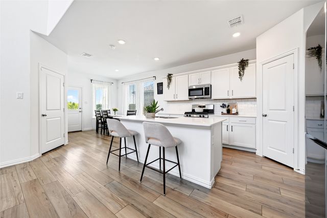1212 Western Yarrow Avenue, Justin, TX 76247