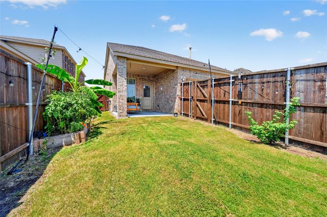 1212 Western Yarrow Avenue, Justin, TX 76247