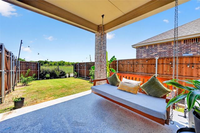 1212 Western Yarrow Avenue, Justin, TX 76247