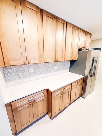 3203 E Blackford Avenue, Evansville, IN 47714